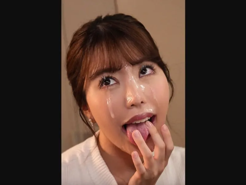 Nam sinh trúng độc đắc được cô giáo dâm đãng mút cu